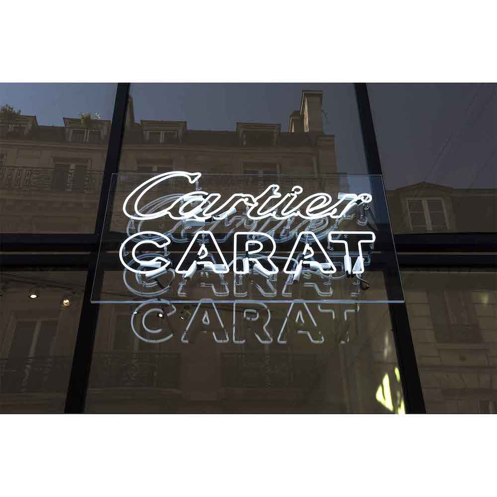 Les Mille facettes de Carat brillent dans une installation et un