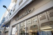 Parfumerie Bouteille et Institut de beauté