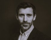 Lire la critique de Romain Raimbault : « La Paris Perfume Week est un événement à la jonction du festival et du salon »