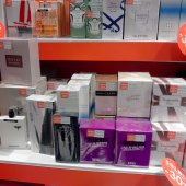 Lire la critique de Soldes parfums : flops bradés et bonnes occasions