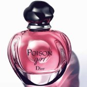 Lire la critique de Poison Girl, fille indésirable