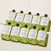 Lire la critique de Acide, l'eau de Cologne mordante des Éditions M.R